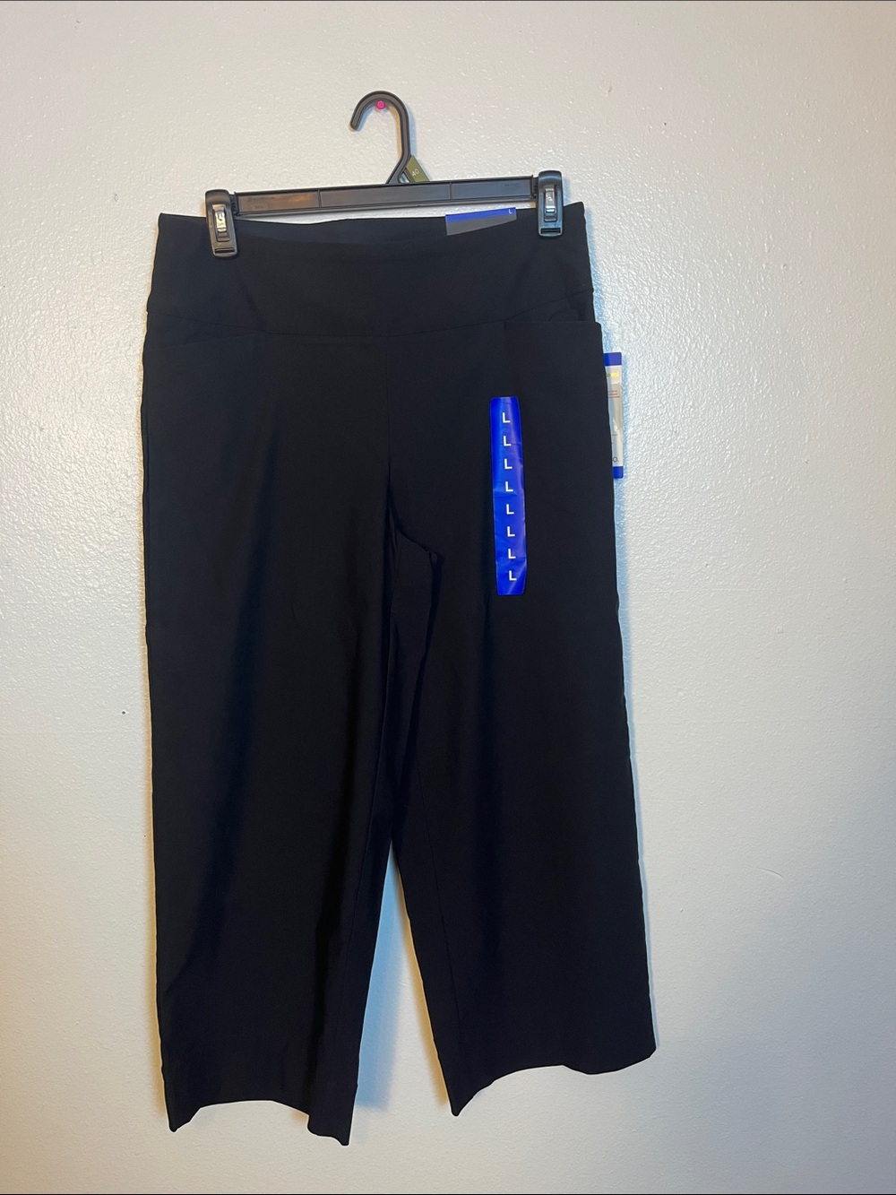Black Women's Capris - L